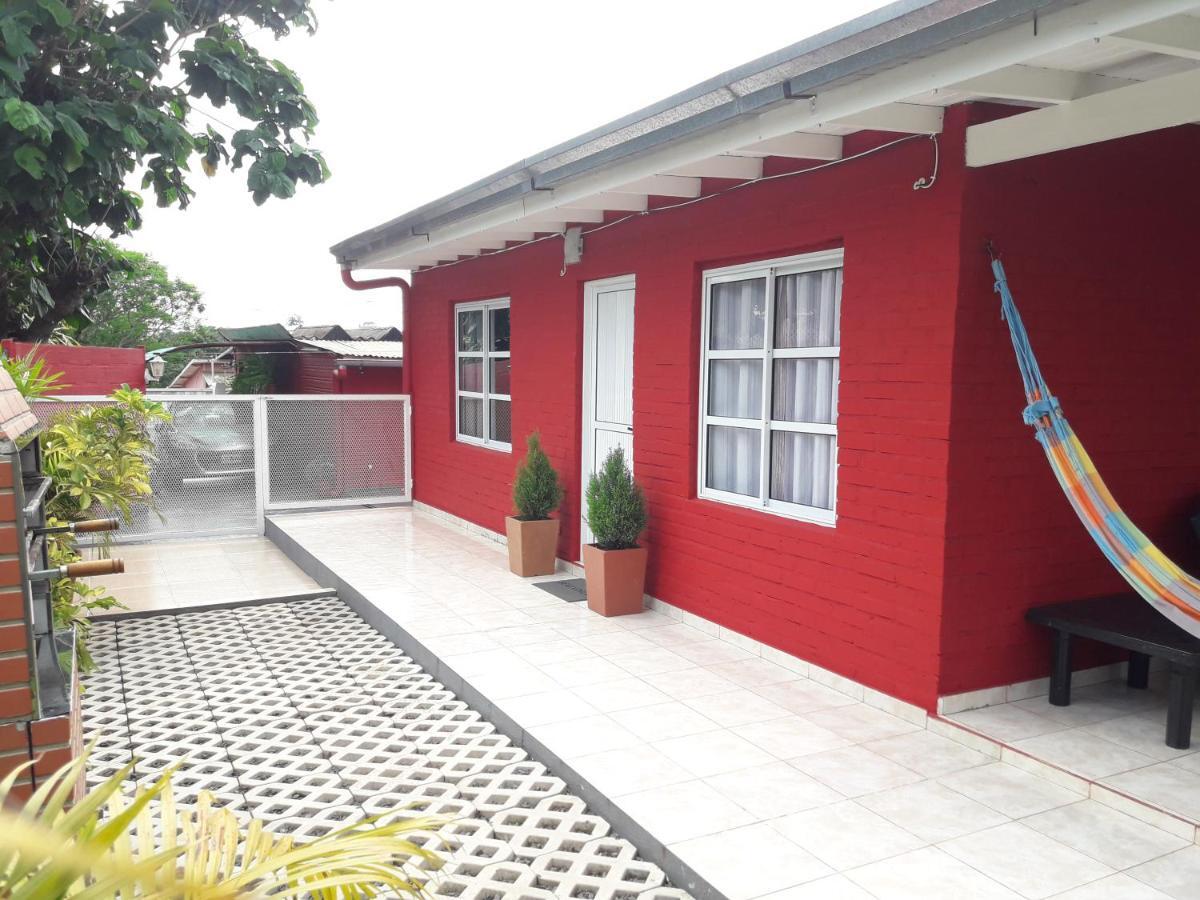 Villa En Familia Puerto Iguazú Esterno foto